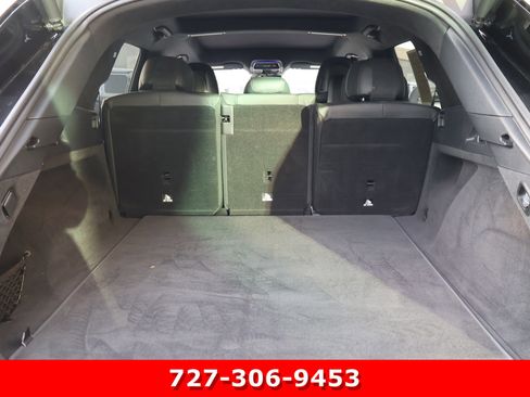 Certified 2023 Mercedes-Benz EQS 580 4MATIC SUV w/ Exclusive Trim Package image 21
