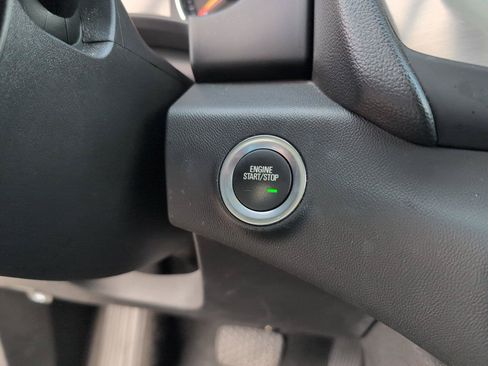 Used 2024 GMC Terrain SLE FWD image 21