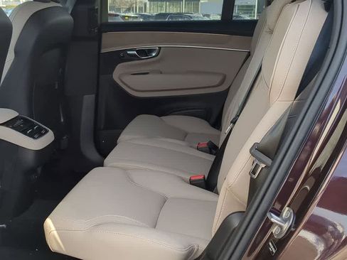 New 2026 Volvo XC90 B5 Core w/ Protection Package Premier image 18