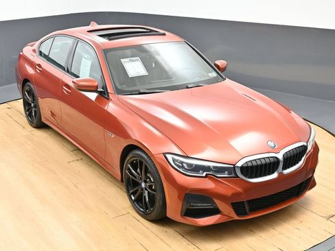 Used 2022 BMW 330e w/ M Sport Package RWD image 41
