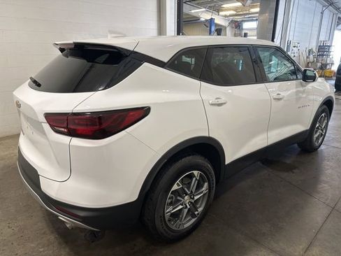 Used 2025 Chevrolet Blazer LT AWD/4WD image 4