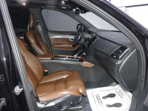 Used 2021 Volvo XC90 T8 Inscription w/ Advanced Package AWD/4WD image 23