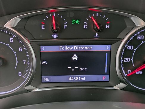 Used 2024 GMC Terrain SLT AWD/4WD image 34