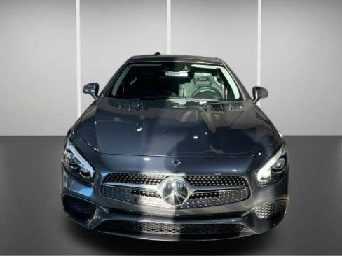 Used 2018 Mercedes-Benz SL 550 image 2