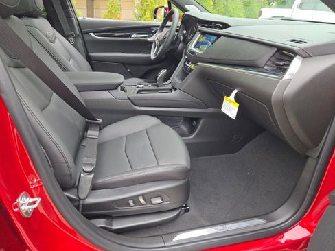 New 2025 Cadillac XT5 Premium Luxury image 7