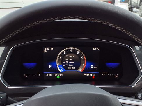 Used 2022 Volkswagen Tiguan SE image 16