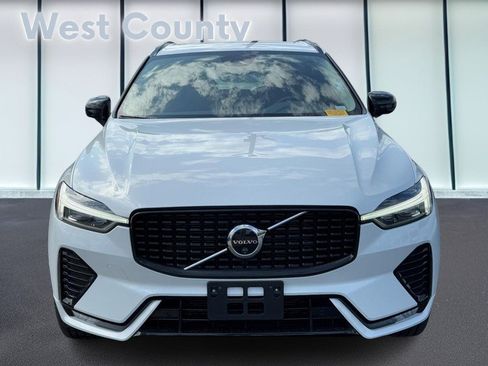 Certified 2025 Volvo XC60 B5 Plus image 10