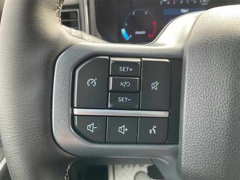 New 2026 Ford F250 Lariat w/ Chrome Package image 19