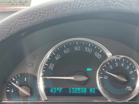 Used 2011 Chevrolet HHR LT image 18