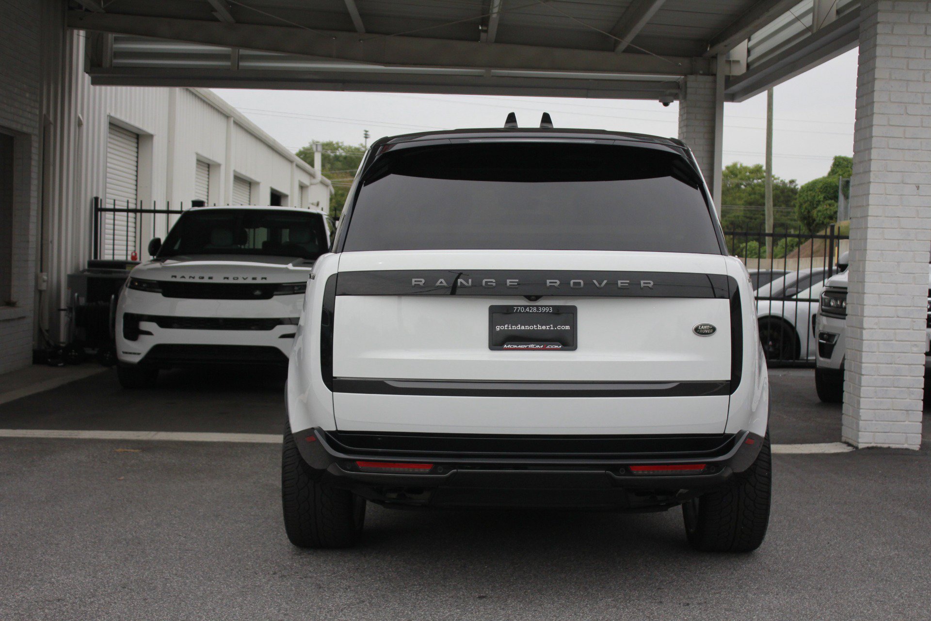 Used 2023 Land Rover Range Rover Long Wheelbase Autobiography AWD/4WD image 17