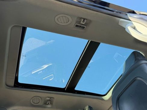 Certified 2020 Ford Explorer XLT w/ Equipment Group 202A image 20