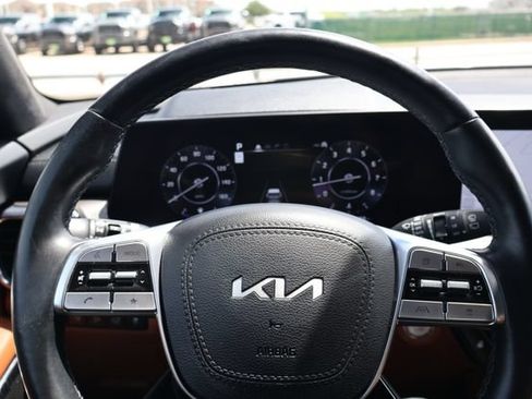 Used 2024 Kia Telluride SX Prestige X-Pro AWD/4WD image 17