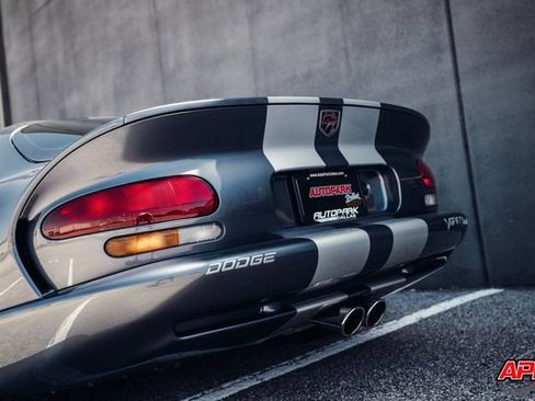 Used 2000 Dodge Viper GTS RWD image 37