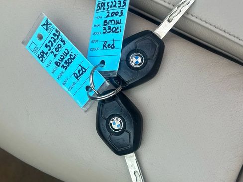 Used 2005 BMW 330Ci Convertible image 39