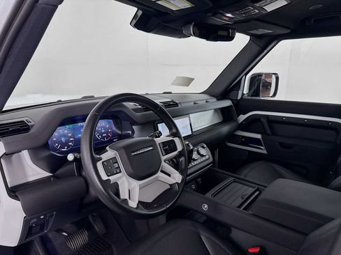 Used 2023 Land Rover Defender 110 S AWD/4WD image 9