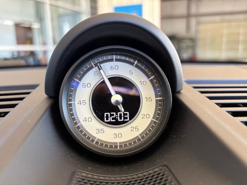 Used 2023 Porsche 911 Turbo image 32