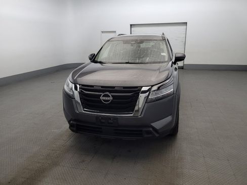 Used 2022 Nissan Pathfinder SV AWD/4WD image 15