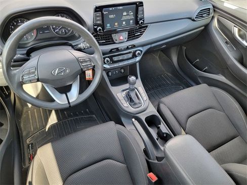 Used 2019 Hyundai Elantra GT image 37