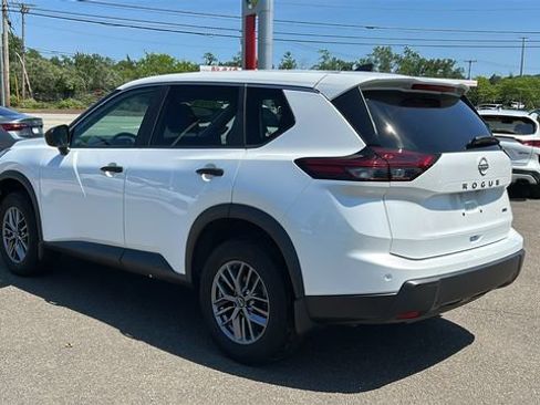 Certified 2024 Nissan Rogue S AWD/4WD image 6