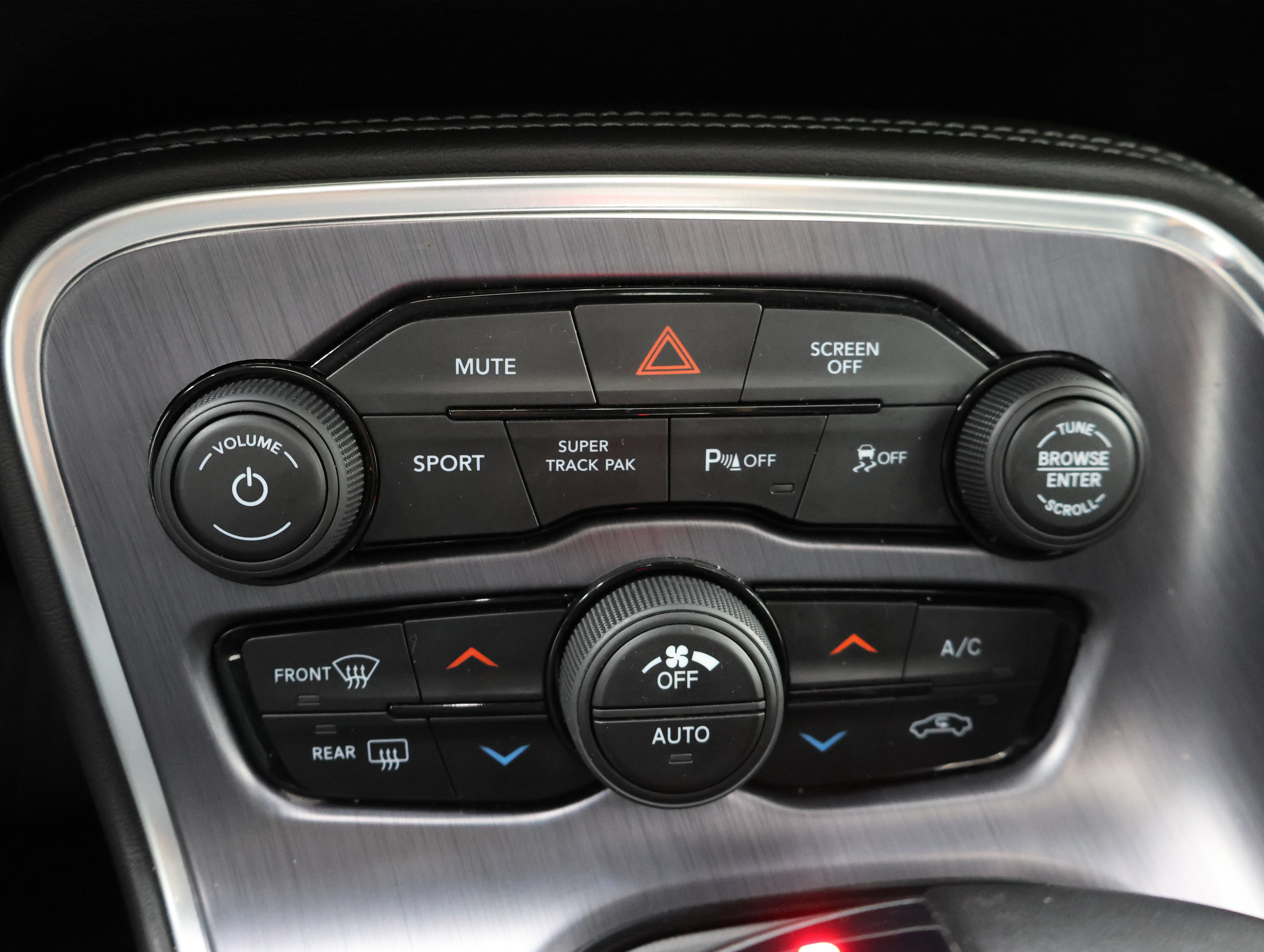 Used 2018 Dodge Challenger GT AWD/4WD image 40