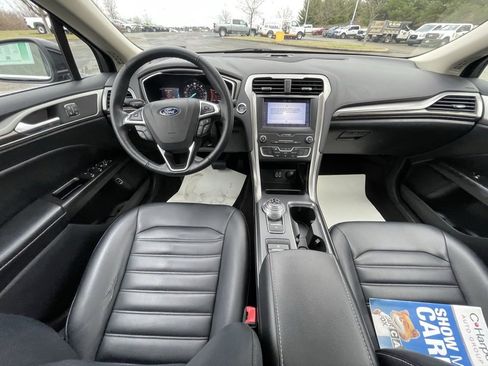 Used 2019 Ford Fusion SEL image 20