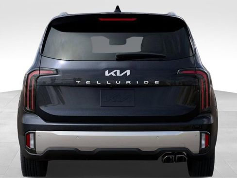 Used 2025 Kia Telluride EX w/ EX Captain's Chair Package image 14