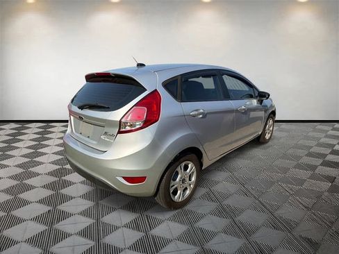Used 2015 Ford Fiesta SE FWD image 6