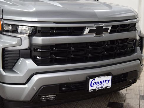 Used 2026 Chevrolet Silverado 1500 RST w/ Dark Appearance Package AWD/4WD image 13