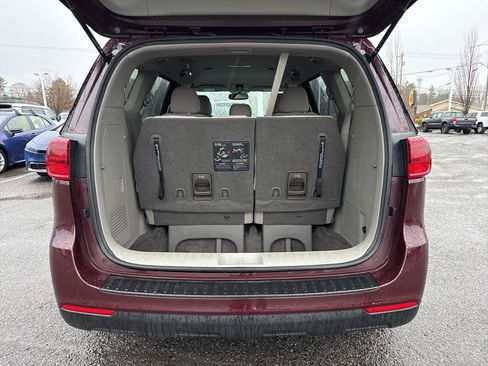 Used 2020 Kia Sedona LX FWD image 4