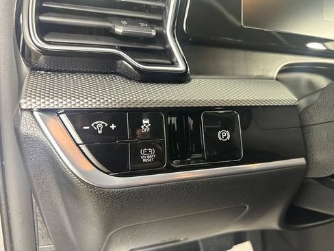 Used 2023 Kia Sportage LX AWD/4WD image 14