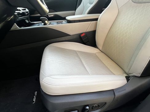 Used 2024 Lexus RX 350 Premium Plus w/ Convenience Package image 16