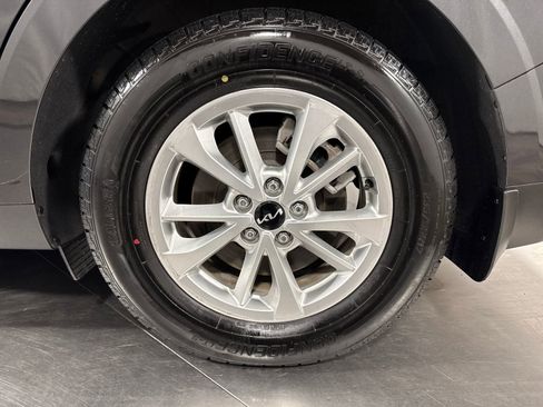 Certified 2022 Kia Carnival LX w/ Paint Protection Package image 20