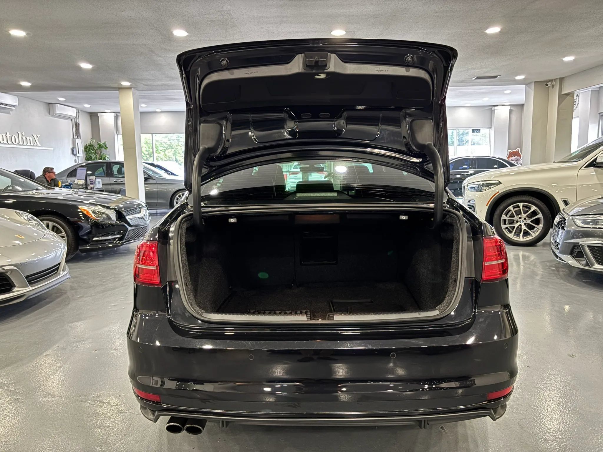 Used 2017 Volkswagen Jetta GLI FWD image 39