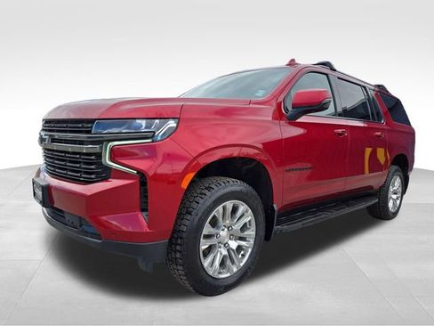 Used 2022 Chevrolet Suburban RST w/ Luxury Package AWD/4WD image 5