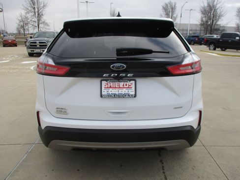 Used 2024 Ford Edge SEL w/ Convenience Package image 5