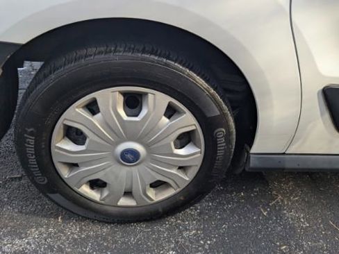 Used 2022 Ford Transit Connect XL image 12