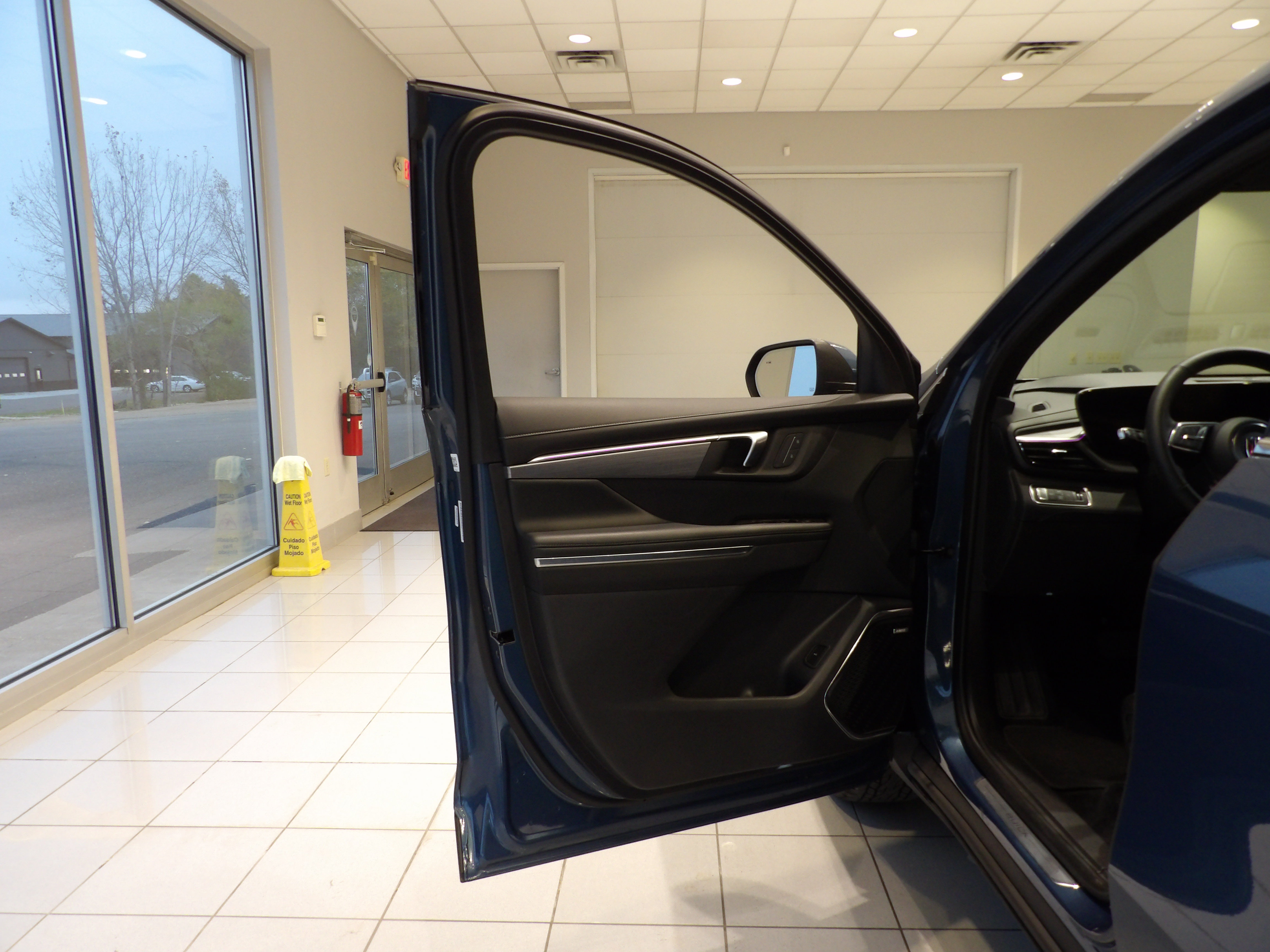 Used 2026 Buick Enclave Preferred AWD/4WD image 9