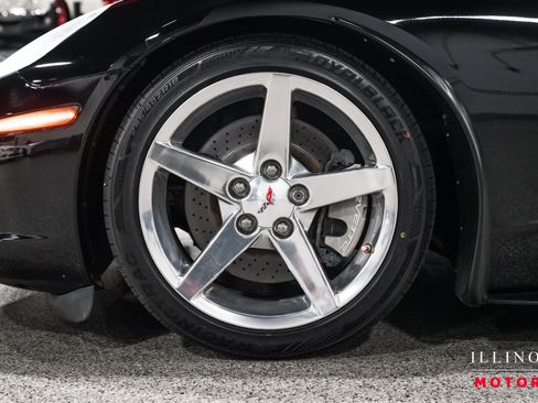 Used 2007 Chevrolet Corvette Coupe w/ Preferred Equipment Group RWD image 9