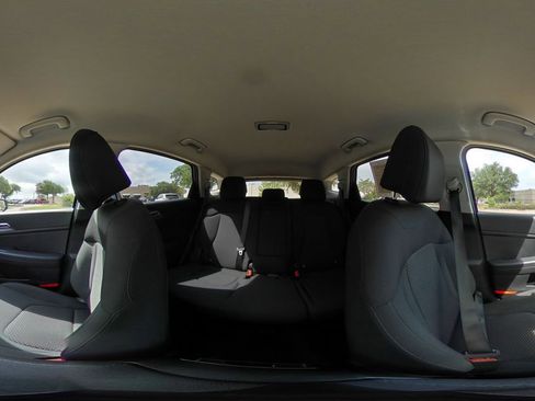 Used 2025 Kia Sportage LX FWD image 45