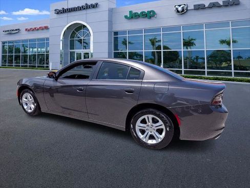 Certified 2022 Dodge Charger SXT RWD image 5
