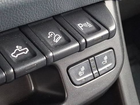 Used 2022 Chevrolet Colorado Z71 AWD/4WD image 24