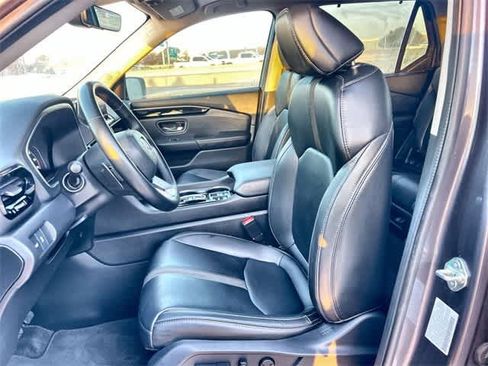 Certified 2024 Honda Pilot Touring image 11