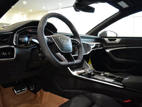 Used 2025 Audi RS 7 Performance image 15