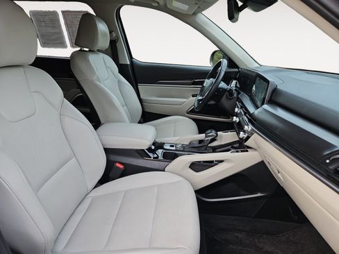 Used 2024 Kia Telluride S w/ S Sunroof Package image 15