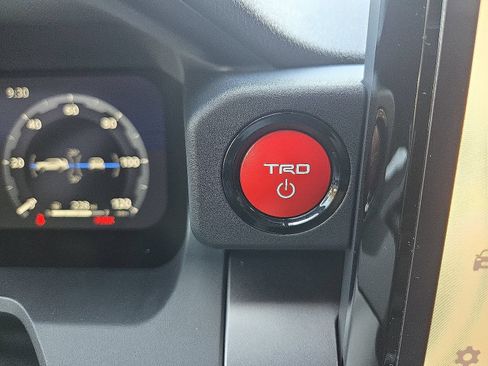 Used 2026 Toyota 4Runner TRD Off-Road Premium w/ Tow Technology Package AWD/4WD image 21