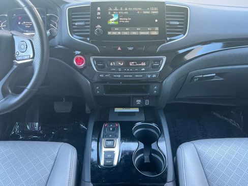 Used 2022 Honda Passport Elite image 11