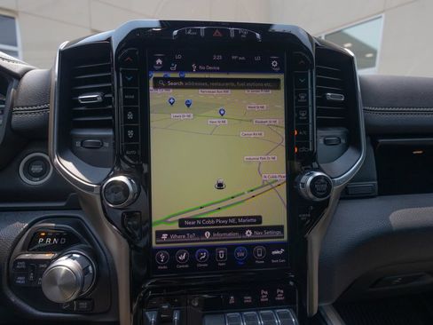 Used 2019 RAM 1500 Laramie AWD/4WD image 32