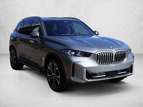 Used 2025 BMW X5 xDrive40i w/ Climate Comfort Package AWD/4WD image 4