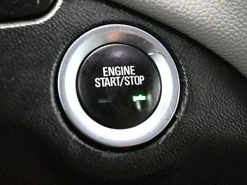 Used 2020 Chevrolet Equinox LS FWD image 22
