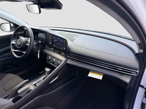 New 2026 Hyundai Elantra SE FWD image 26